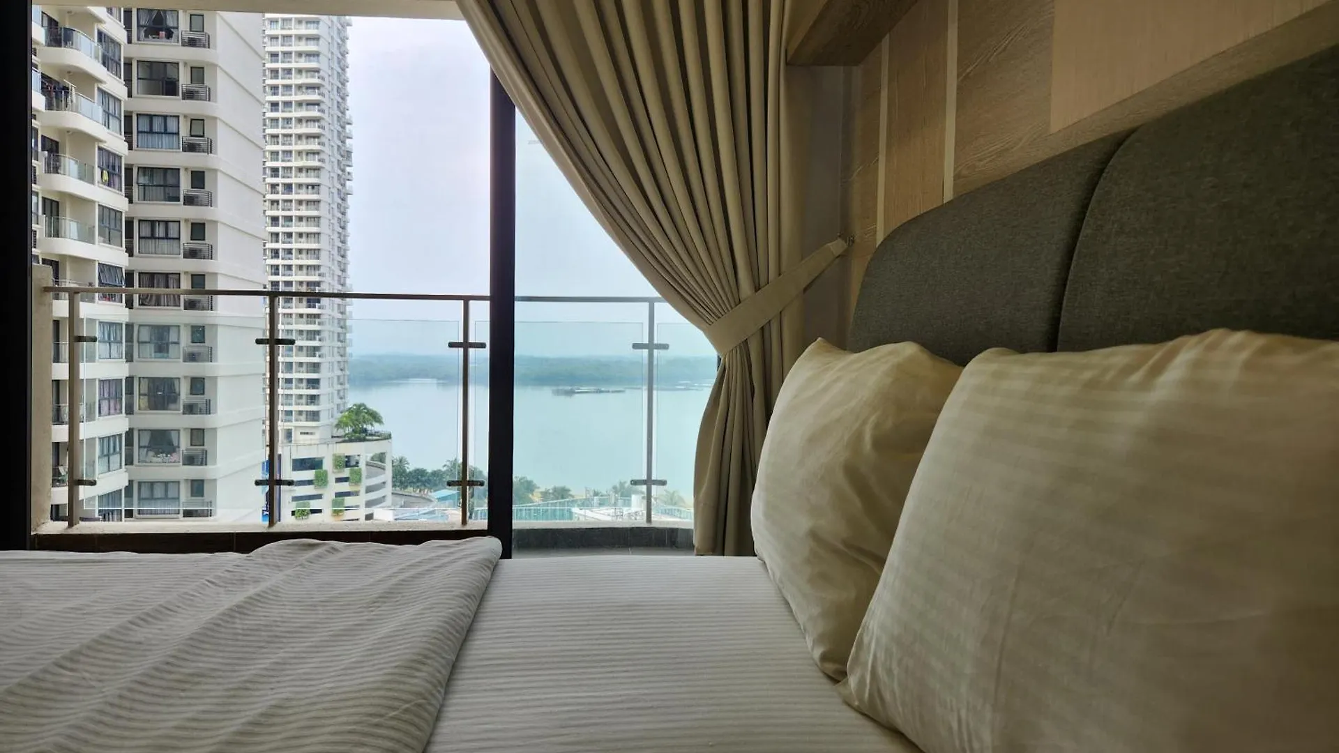 Country Garden Danga Bay By Widebed Jb Otel Johor Bahru